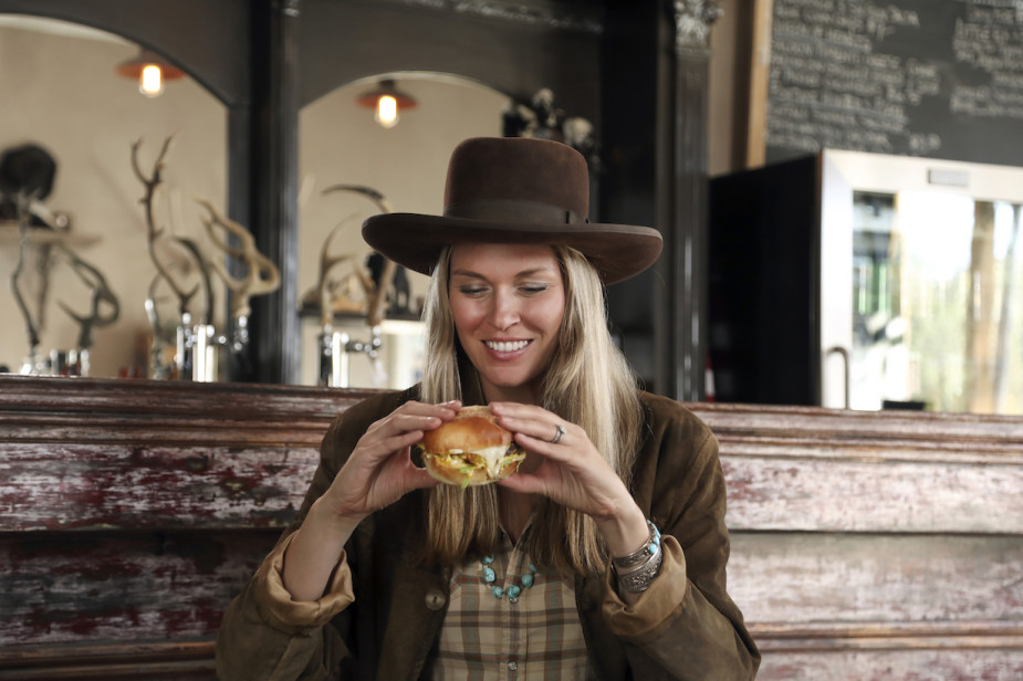 Black Bird Saloon
