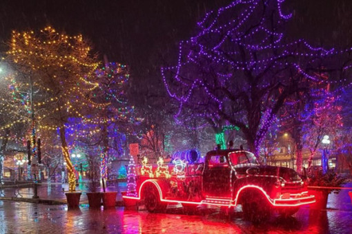 Have Yourself A Very Merry Holiday in Santa Fe County